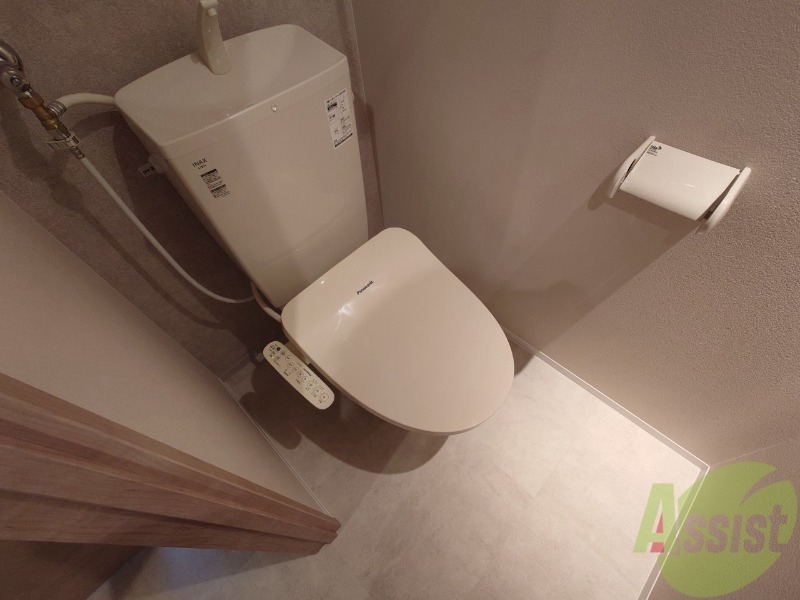 トイレ　こちらはトイレです。清潔感があり、安心して使用できます。