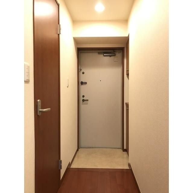 玄関　※同一仕様・参考写真