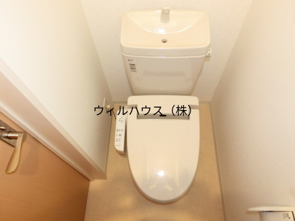 トイレ　ウォシュレット付きです！