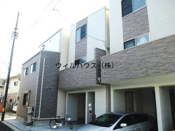 建物外観　貴重な３階建の戸建賃貸です！
