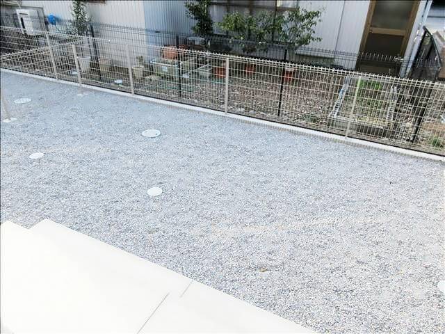庭　明るい日が差し込む庭です。