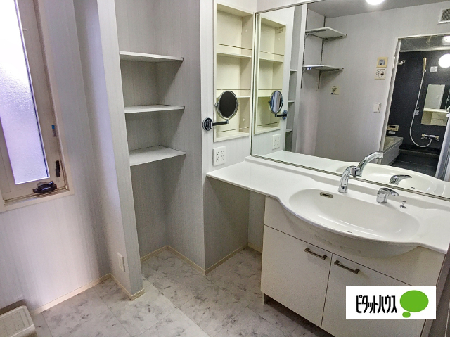 洗面設備　他のお部屋の写真です
