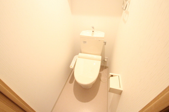トイレ　※別号室の写真です。