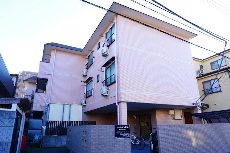 建物外観　草加駅徒歩７分（５６０M）