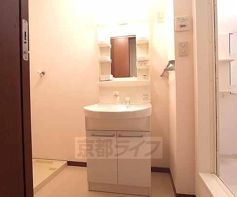 洗面設備　便利なシャンプードレッサー