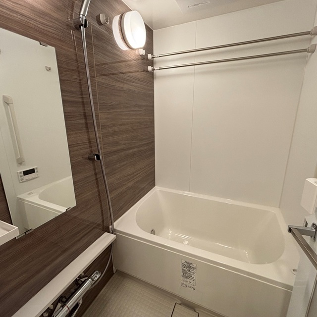 バス・シャワールーム　※写真は同タイプ住戸です。