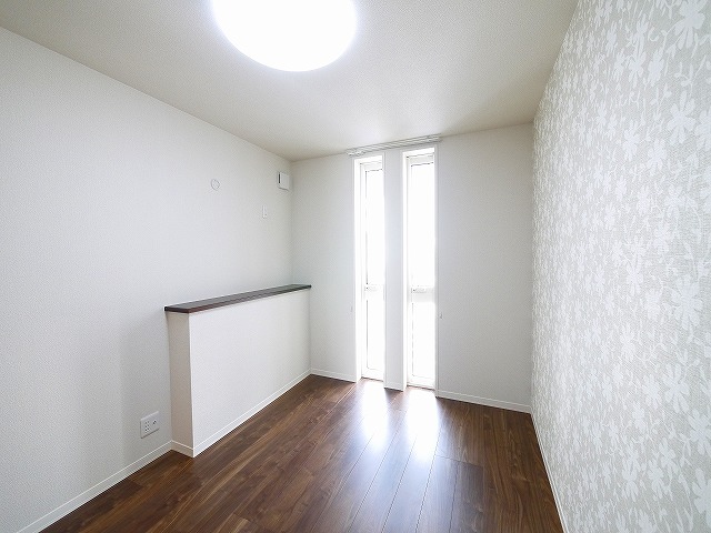その他部屋・スペース　落ち着いて過ごせるお部屋なので、寝室にいかがでしょうか