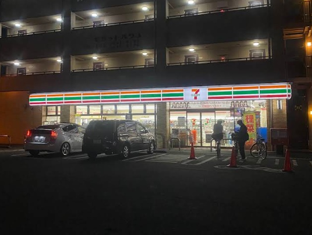 コンビニ　セブンイレブン 姫路土山7丁目店（コンビニ）まで893m