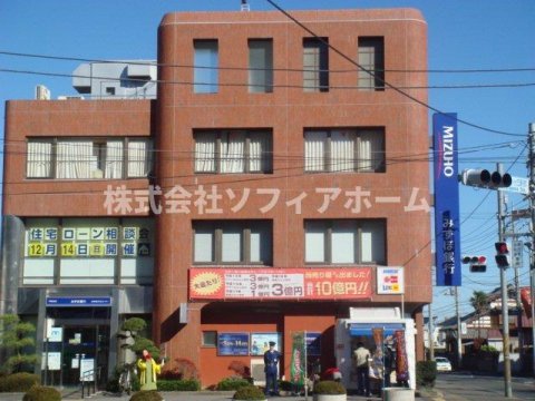 銀行　みずほ銀行ユーカリが丘支店（銀行）まで385m
