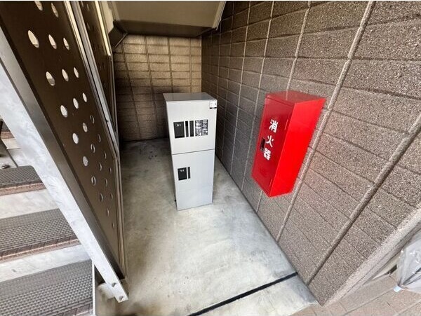 建物外観　初期費用分割可★ご希望の場所まで無料送迎サービス付♪