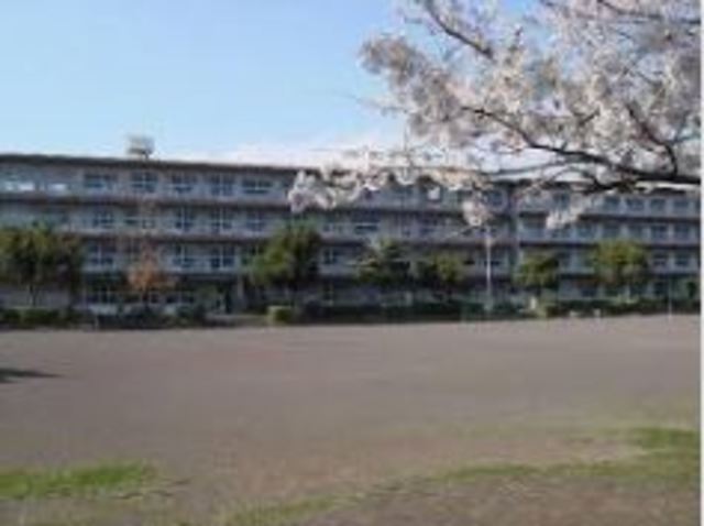 小学校　三島市立山田小学校（小学校）まで1566m