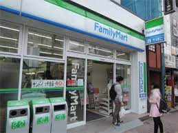 コンビニ　ファミリーマート 高田馬場早稲田通り店（コンビニ）まで213m