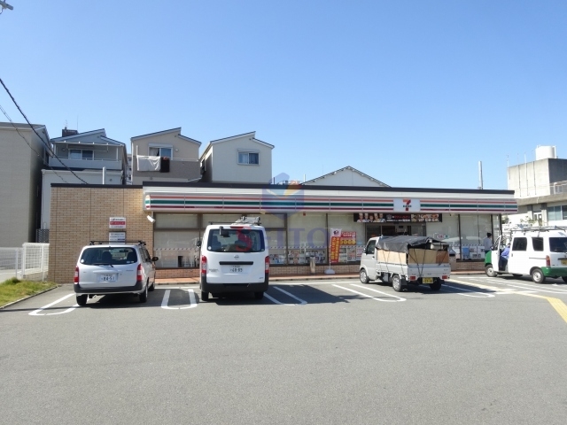 コンビニ　セブンイレブン豊中稲津町１丁目店（コンビニ）まで369m