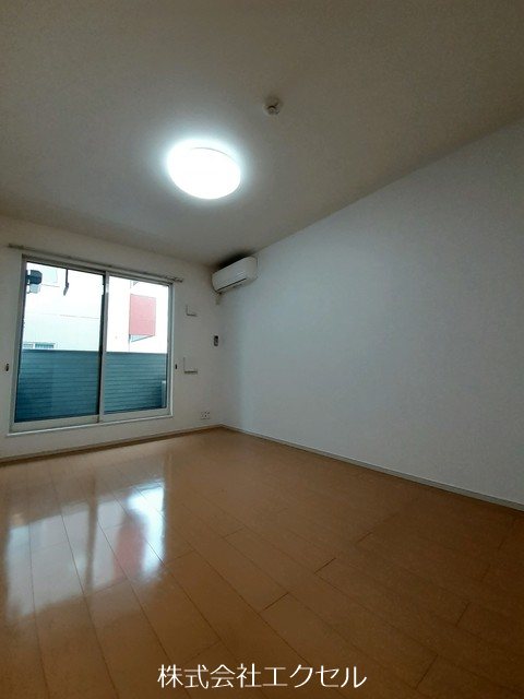 居室・リビング　明るい室内です。
