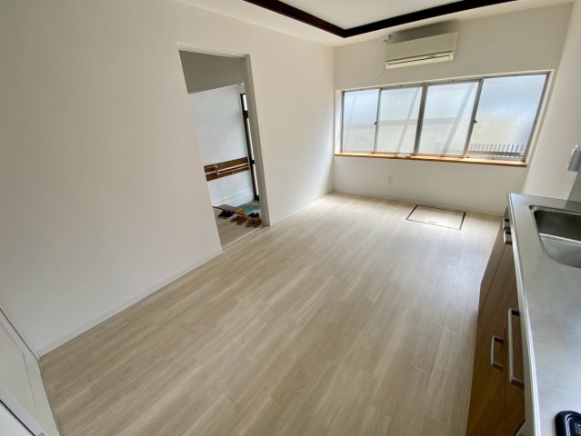 小若江3丁目貸家の居間写真
