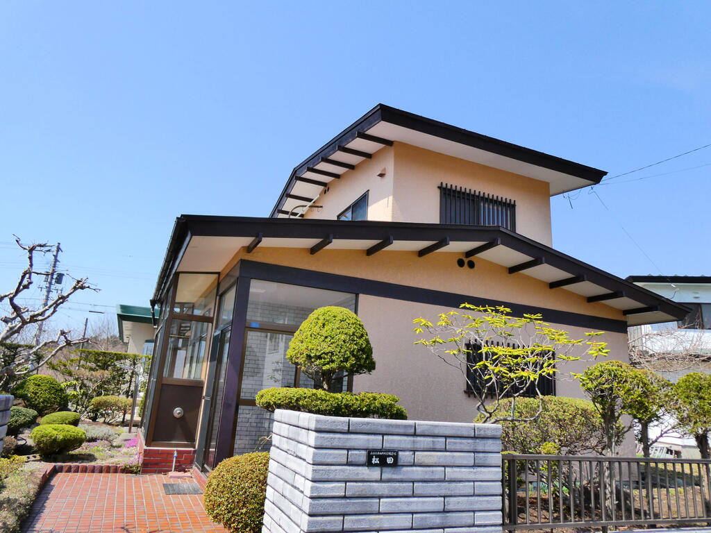 西旭岡町1丁目22番戸建の外観写真