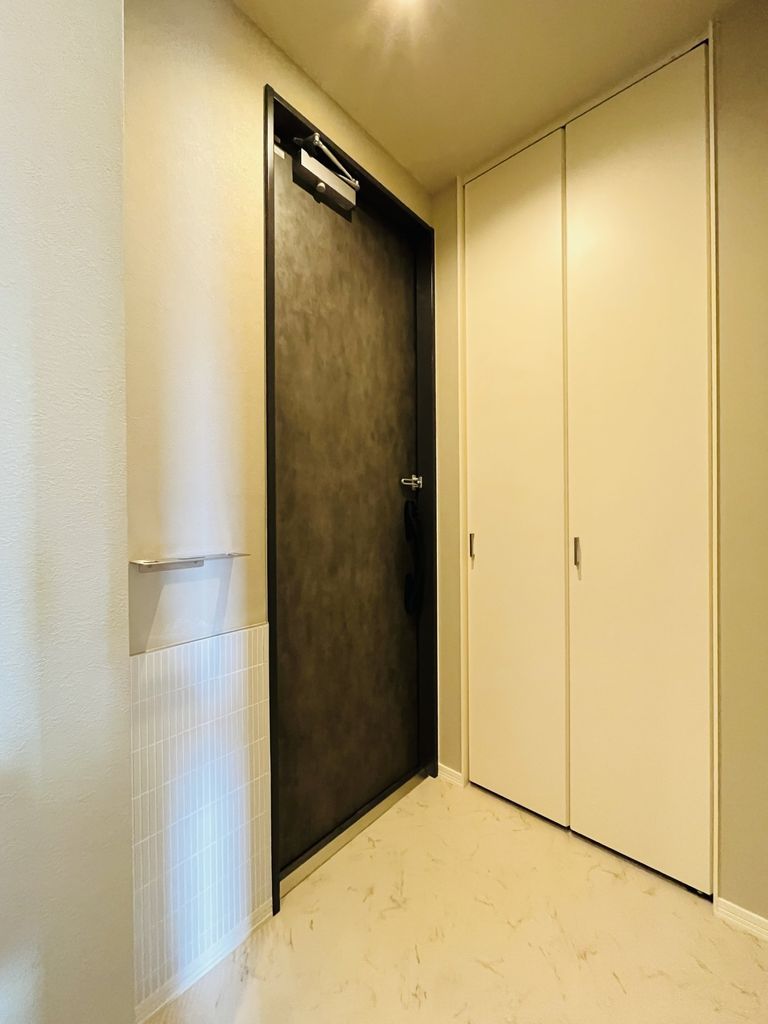 玄関　同物件別部屋