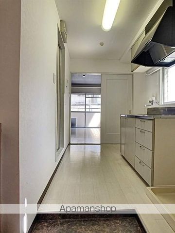 岡山電軌東山本線 中納言駅 徒歩1分 6階建 築36年の玄関写真