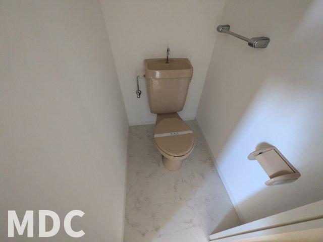 ＪＲ高徳線 吉成駅 徒歩36分 5階建 築36年のトイレ写真