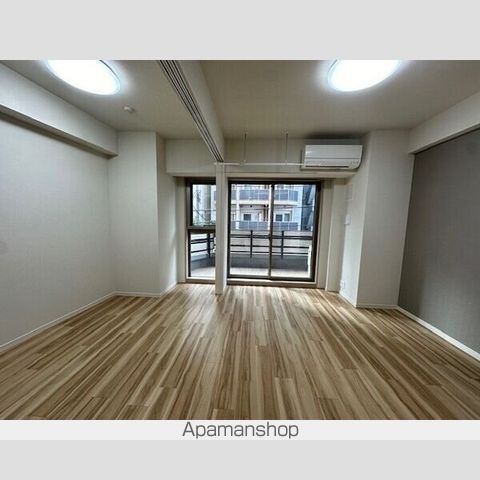 アーバンコア原宿の居間写真