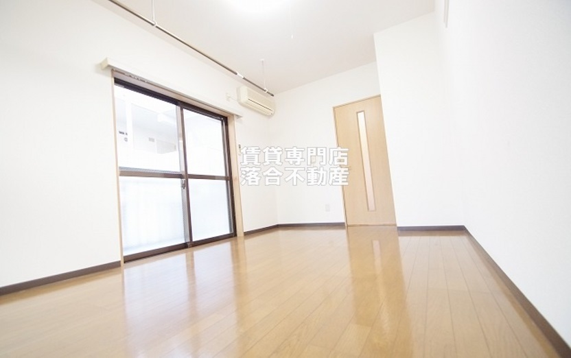 居室・リビング　明るくて使いやすいお部屋♪