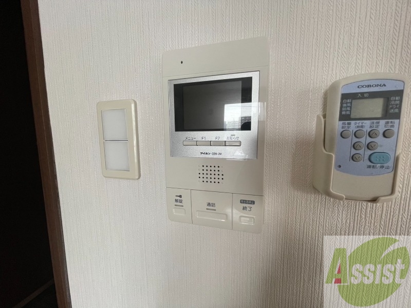 セキュリティ　ＴＶモニター付インターホンです。来客者の顔が見えるので安心！
