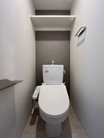 地下鉄鶴舞線 大須観音駅 徒歩1分 15階建 築5年のトイレ写真