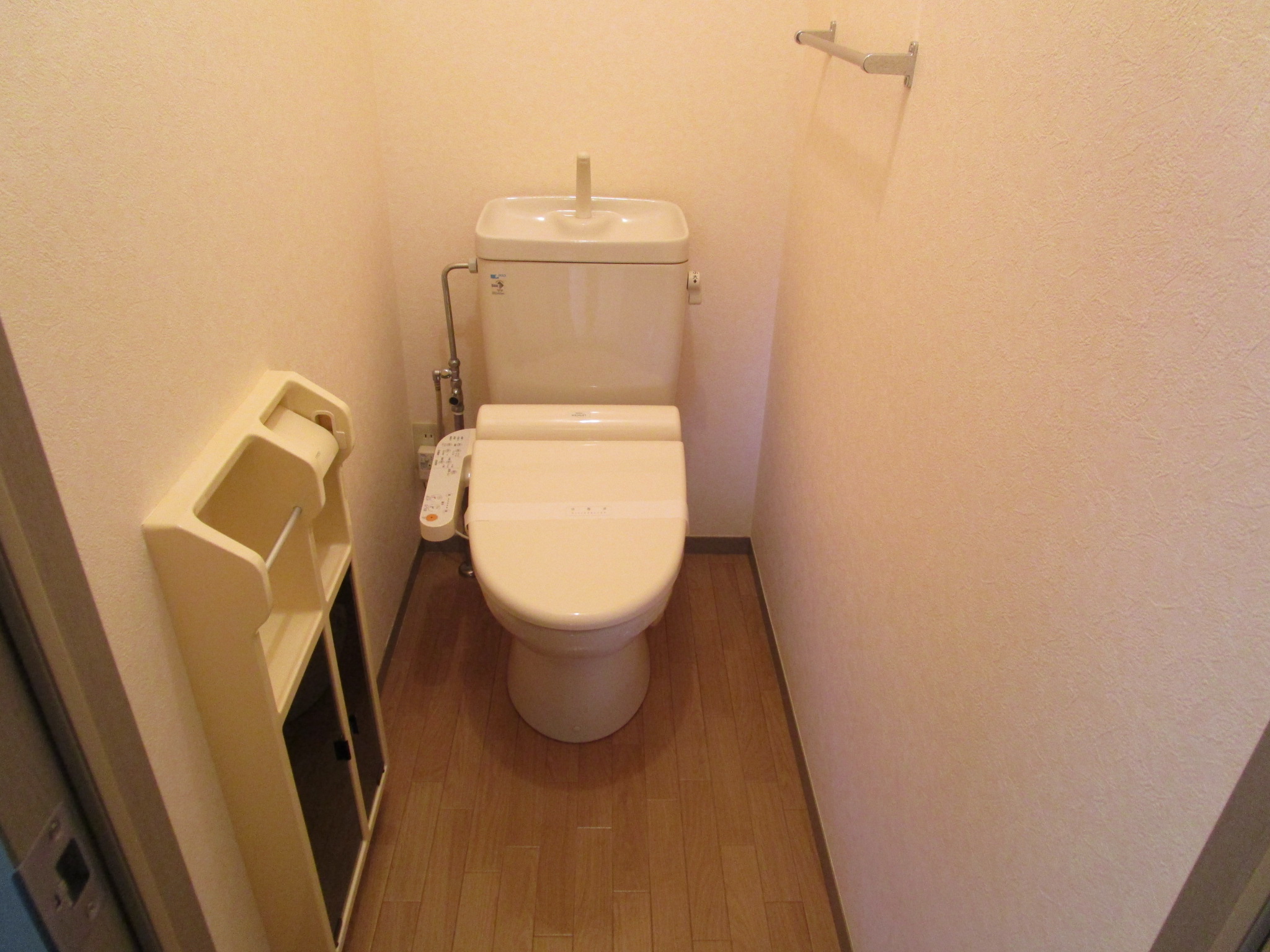 トイレ　ウォシュレット付き！