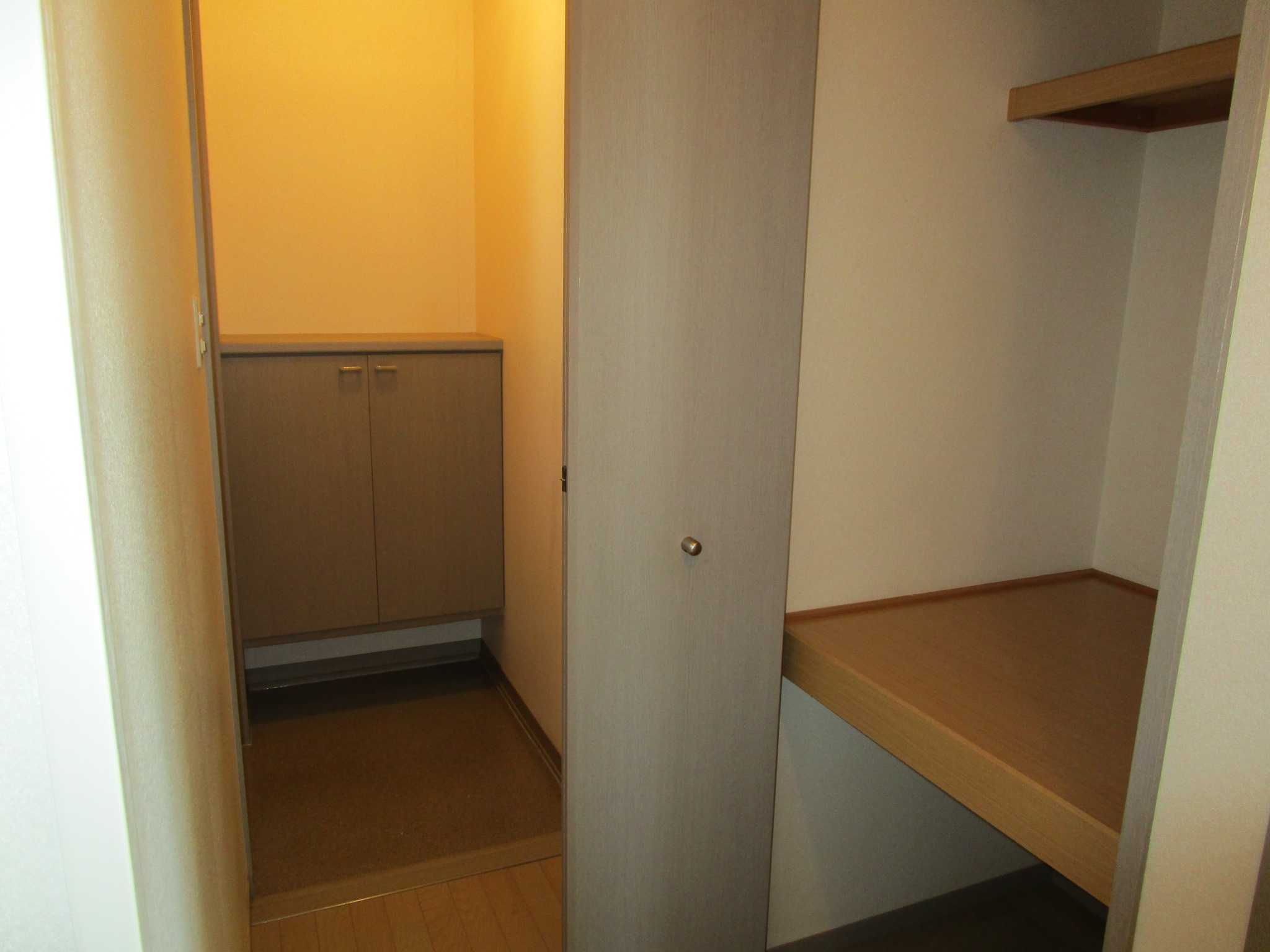 玄関　シューズボックス