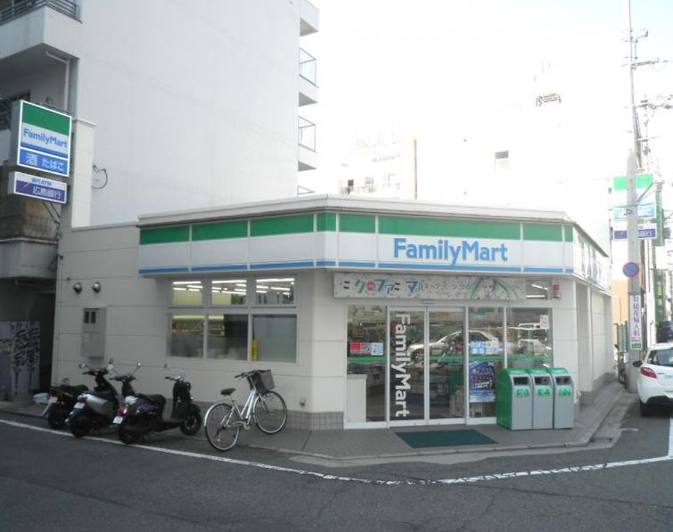 コンビニ　ファミリーマート橋本町店（コンビニ）まで194m