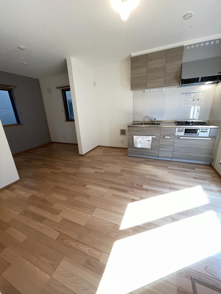 居室・リビング　明るいリビング