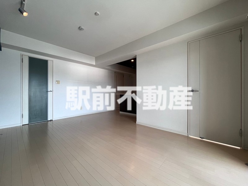 居室・リビング　※同物件別部屋の参考写真・現況優先