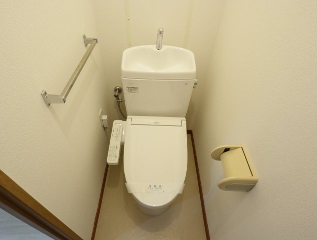 【奈良市中山町西のアパートのトイレ】