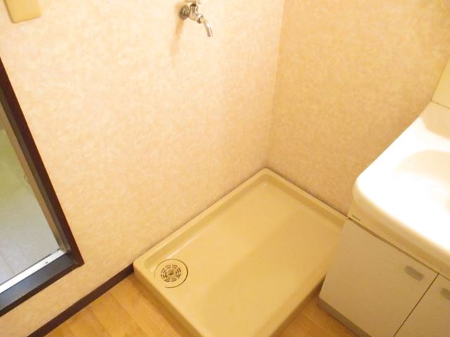 その他設備　室内洗濯機置き場です
