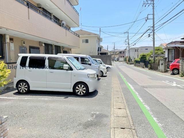 【久下サンフラワーマンションの駐車場】