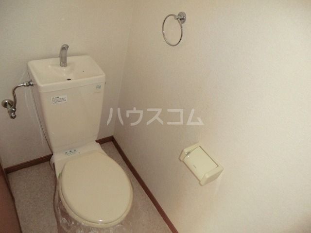 【メゾン・ド・ルミエール　Cのトイレ】