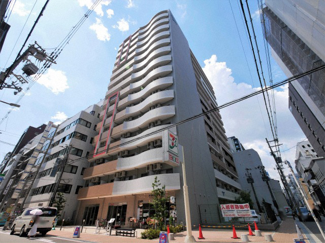 大阪市中央区南船場のマンションの建物外観
