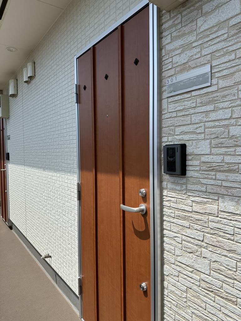 玄関　※写真は部室のものです
