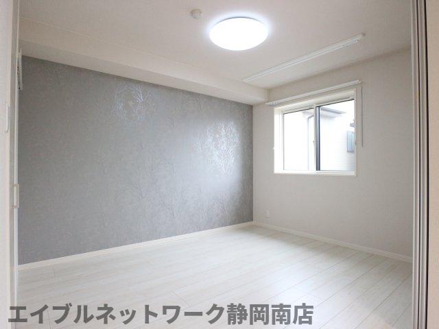 その他　広々とした洋室です