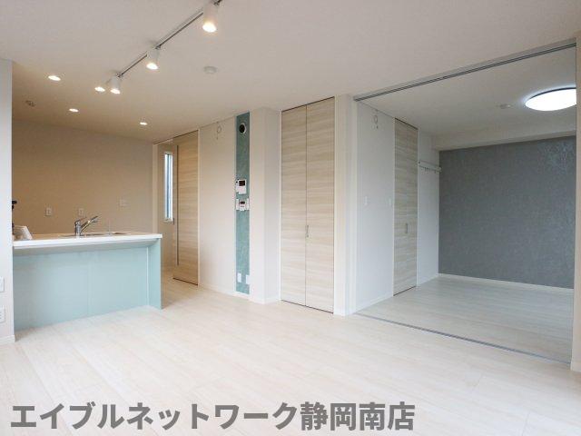 居室・リビング　ゆったりとした居間です