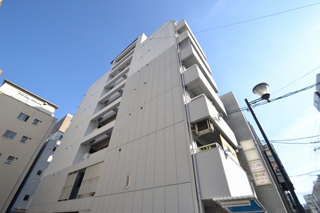 広島市中区幟町のマンションの建物外観