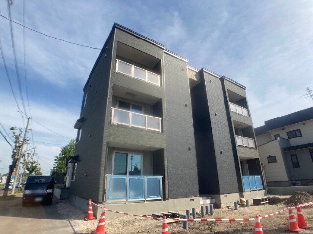 札幌市北区太平六条のアパートの建物外観