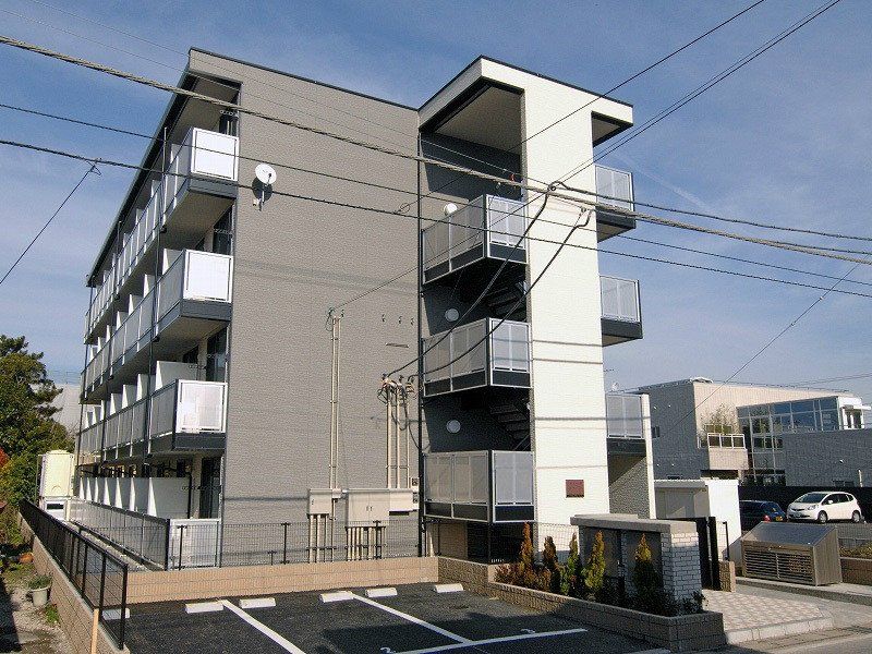 木更津市中央のマンションの建物外観