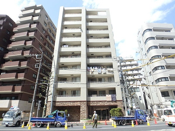 【ビサージュ横浜壱番館の建物外観】