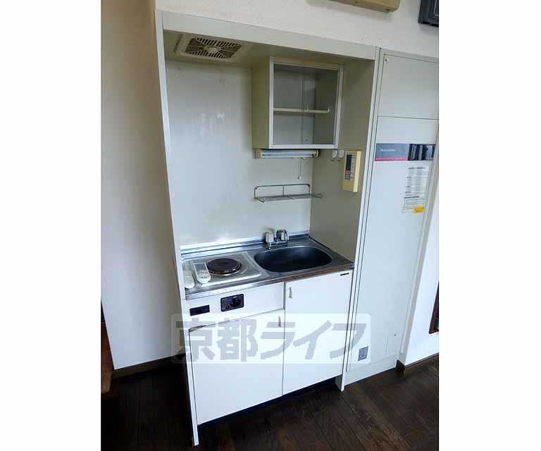 キッチン　収納スペースあり