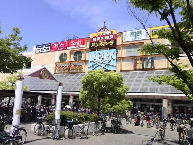 【岸和田市加守町のマンションのスーパー】