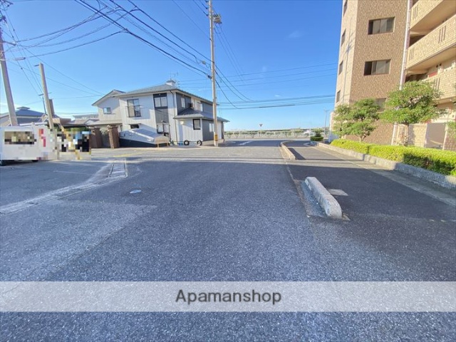 その他　前面道路（その他）まで0m