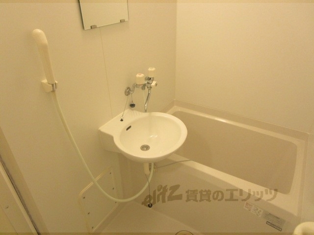 バス・シャワールーム　バス