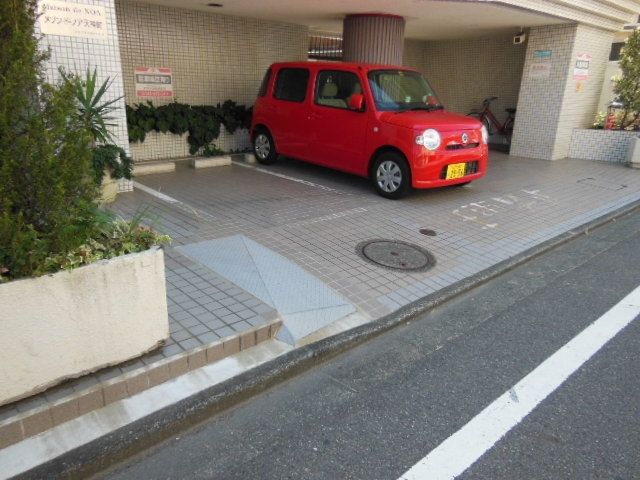 駐車場　駐車場