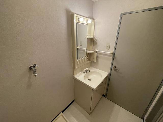 洗面設備　独立洗面台です。